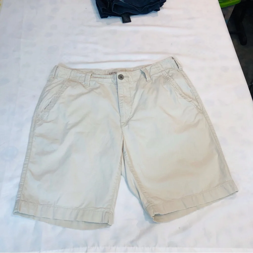 Express Mens Tan Flat Front Shorts